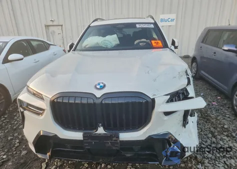 2024 BMW X7 xDrive40I z USA, uszkodzony, nr VIN 5UX23EM01R9W04204